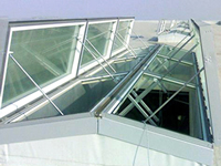 C1ST三角型电动采光排烟天窗（上开式）